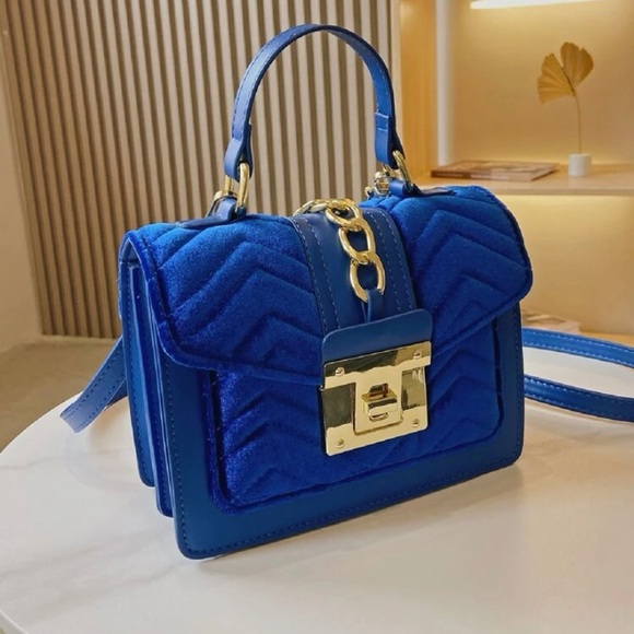 Quilted chain decor twist lock square bag - Picture 3 of 7